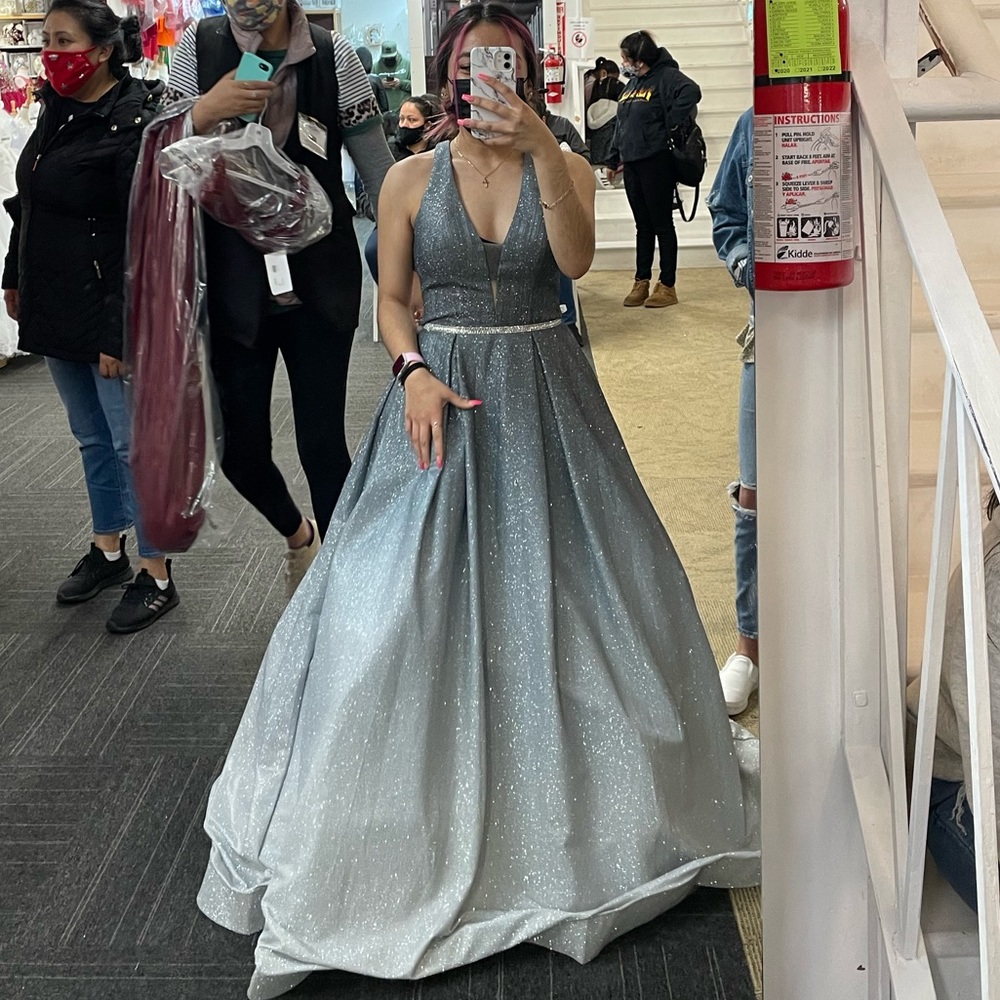 Prom Dress - Picture 4 of 6